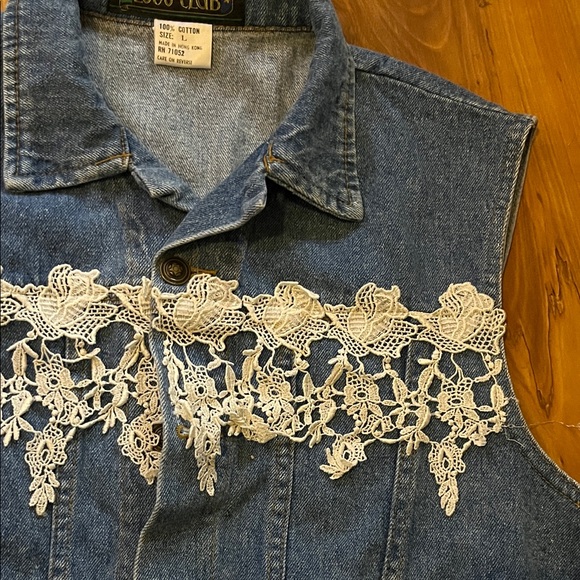 Logo Club Denim vest with lace - Picture 4 of 10